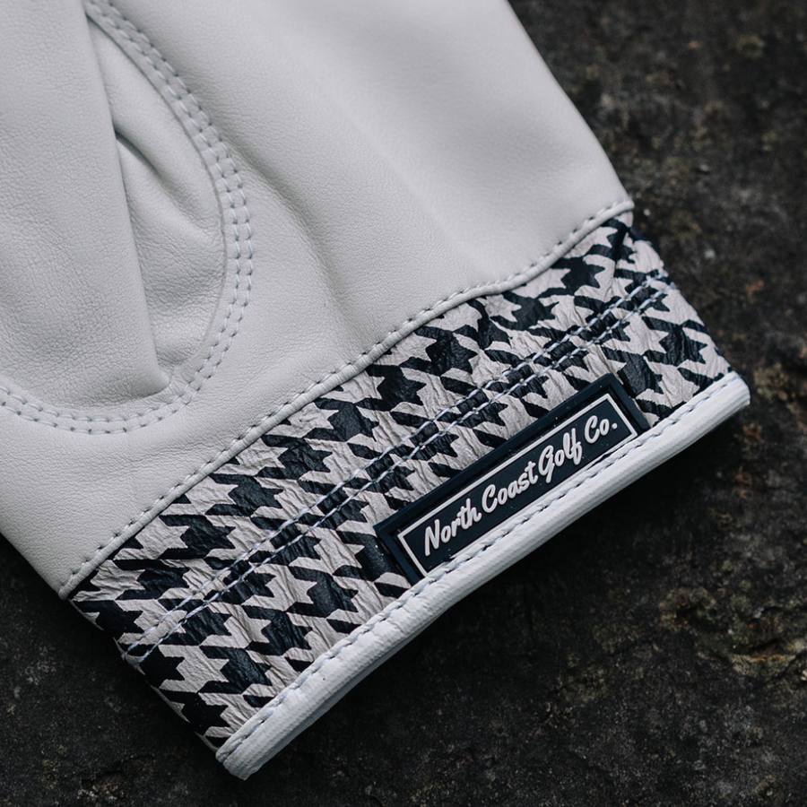 NoCo Houndstooth Glove